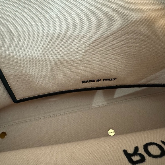 Fendi Large Roma Lea Tote Bag. - Picture 7 of 11